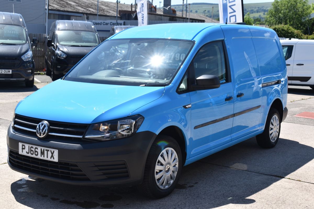 Used VOLKSWAGEN CADDY MAXI in Cwmbran, Gwent for sale