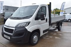 PEUGEOT BOXER BLUEHDI 335 L4 DROPSIDE FLAT BED 140 BHP WITH AIR CON - 3635 - 1