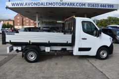 RENAULT  MASTER ML35 BUSINESS DCI TIPPER NAV A/C CRUISE - 4112 - 12