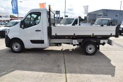 RENAULT MASTER ML35 BUSINESS RWD 145 BHP DCI TIPPER NAV A/C CRUISE - 4110 - 6